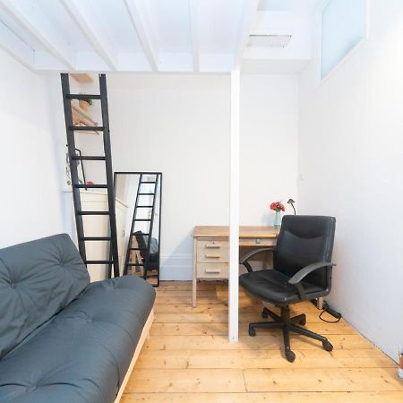 Pass The Keys Rustic And Quirky Flat In Charming Charlton Village Londen Buitenkant foto