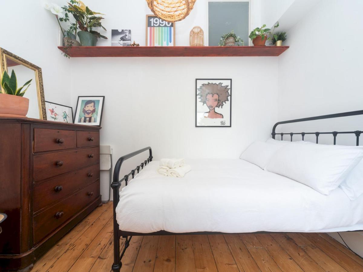 Pass The Keys Rustic And Quirky Flat In Charming Charlton Village Londen Buitenkant foto