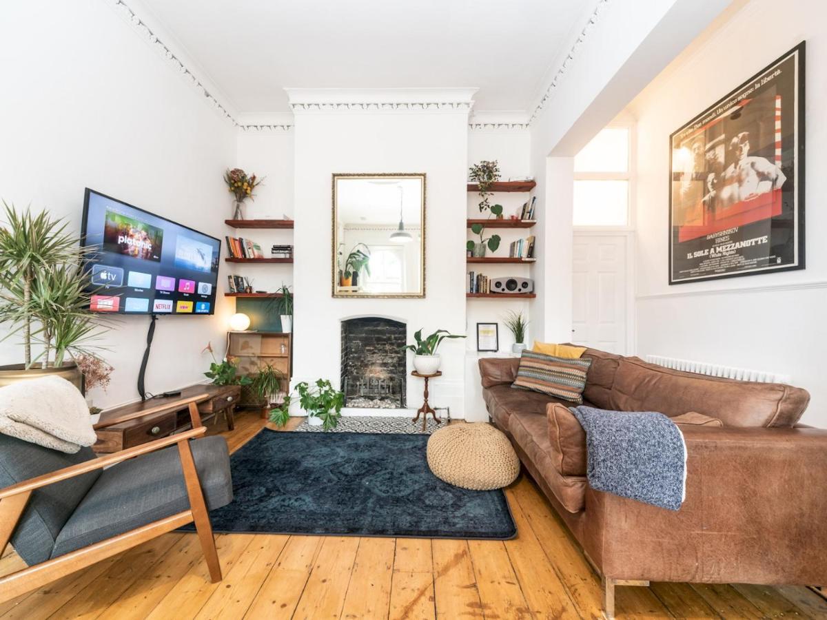Pass The Keys Rustic And Quirky Flat In Charming Charlton Village Londen Buitenkant foto