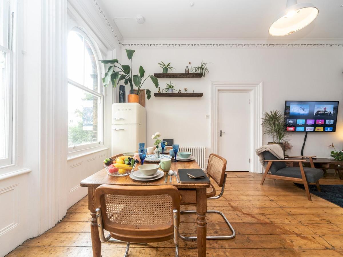 Pass The Keys Rustic And Quirky Flat In Charming Charlton Village Londen Buitenkant foto