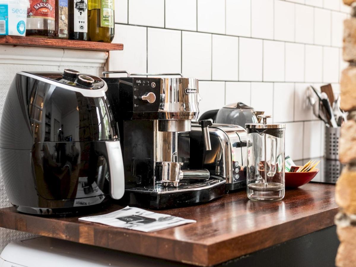 Pass The Keys Rustic And Quirky Flat In Charming Charlton Village Londen Buitenkant foto