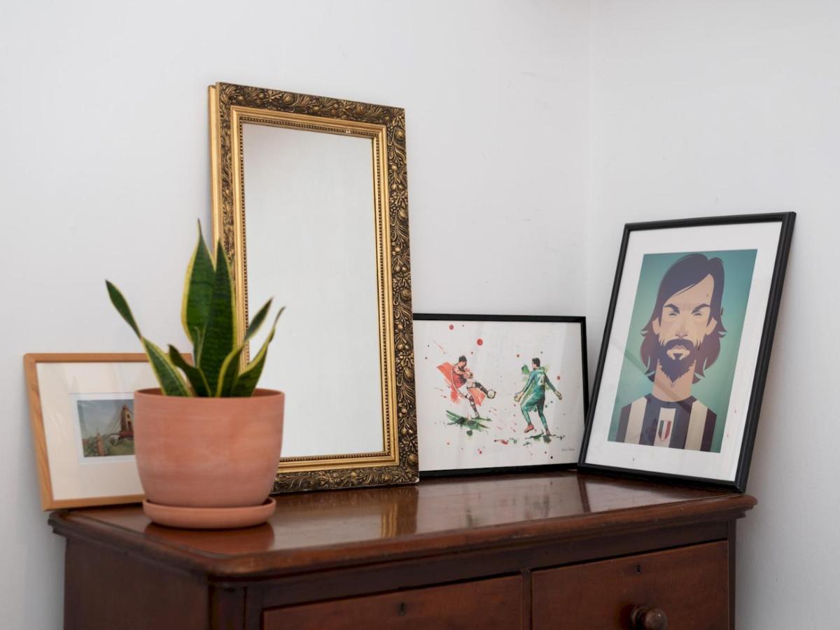 Pass The Keys Rustic And Quirky Flat In Charming Charlton Village Londen Buitenkant foto