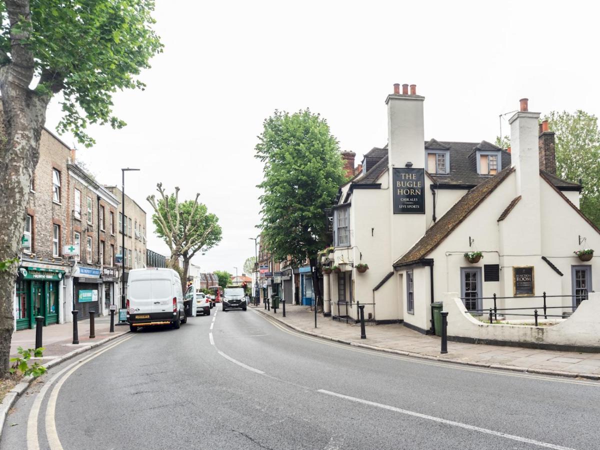 Pass The Keys Rustic And Quirky Flat In Charming Charlton Village Londen Buitenkant foto